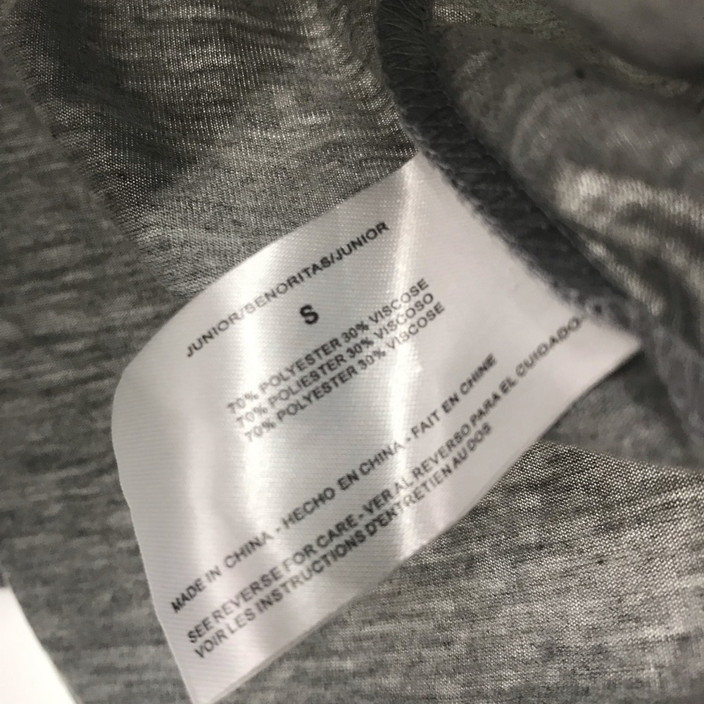 Hooded exercise top with built in sports bra. - Picture 8 of 8